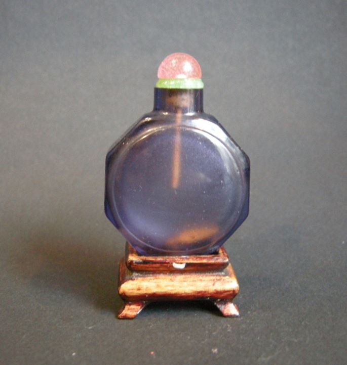 Snuff bottle in glass faceted imiting amethyst | MasterArt